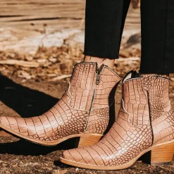Online Miramar Womens Booties