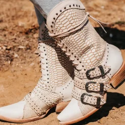 Hot Winnie Womens Booties